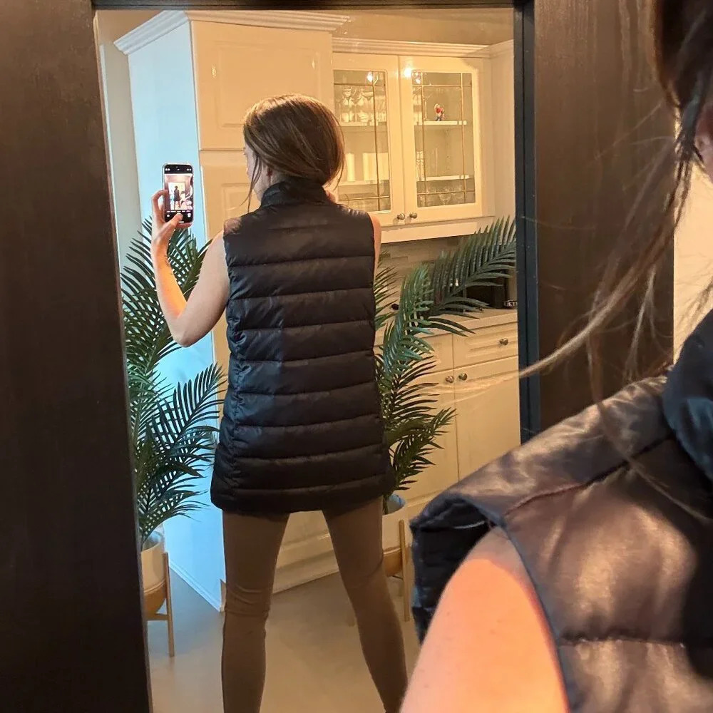 NEW Black  Down Filled Vest, Roots, US S - Picture 3 of 7